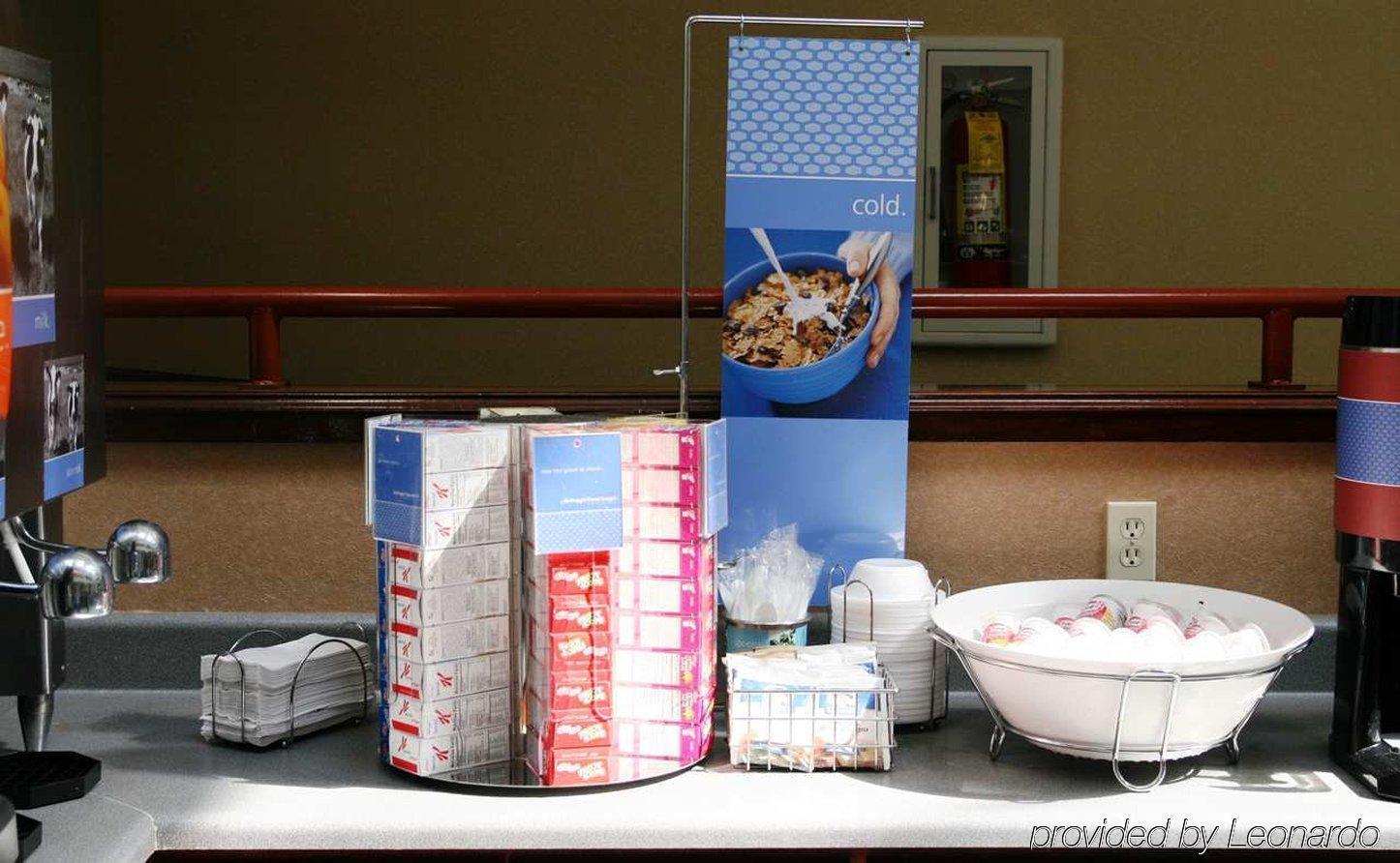Hampton Inn Cartersville Restaurant photo